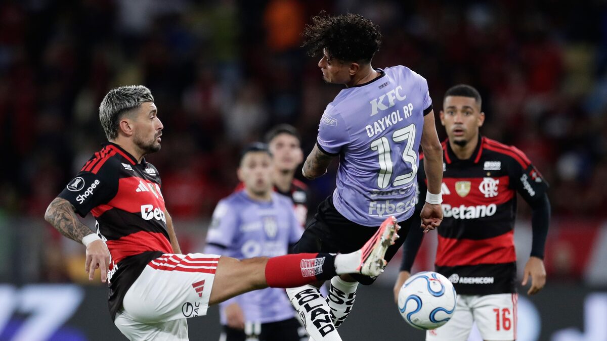 Flamengo busca empate com falha bizarra do goleiro do del Valle e vai à semifinal da Libertadores