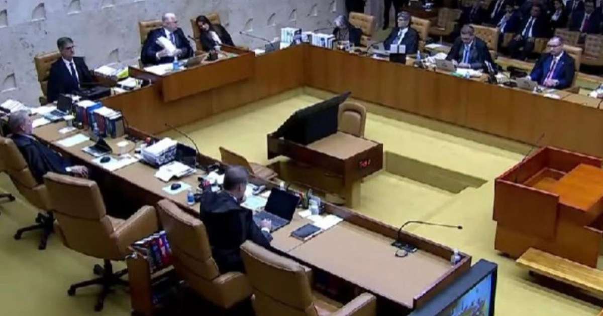 STF tem sessão presencial esvaziada um dia após bate-boca entre ministros em julgamento de Moraes