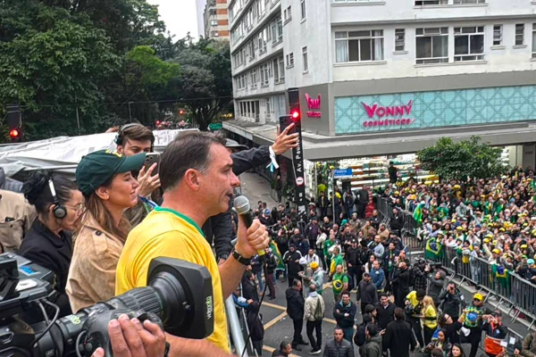 Flávio é aconselhado a evitar novos anúncios de futura equipe de governo - destaque galeria