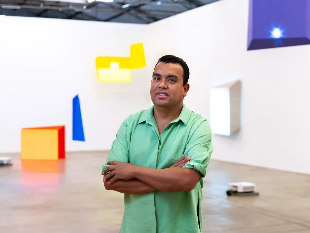 Artista plástico Rodrigo Cass morre afogado aos 43 anos
