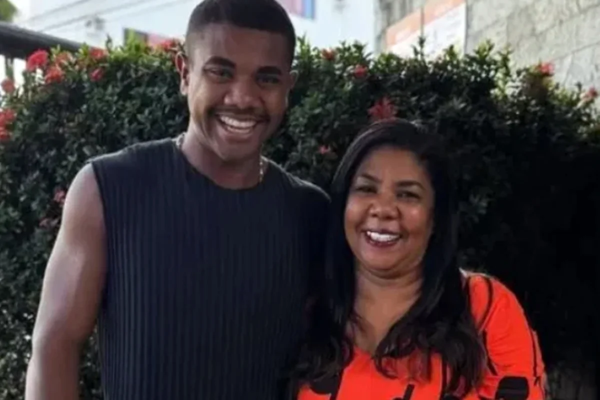 Mãe de Davi Brito diz que paga caro a médicos por ser mãe do campeão do BBB