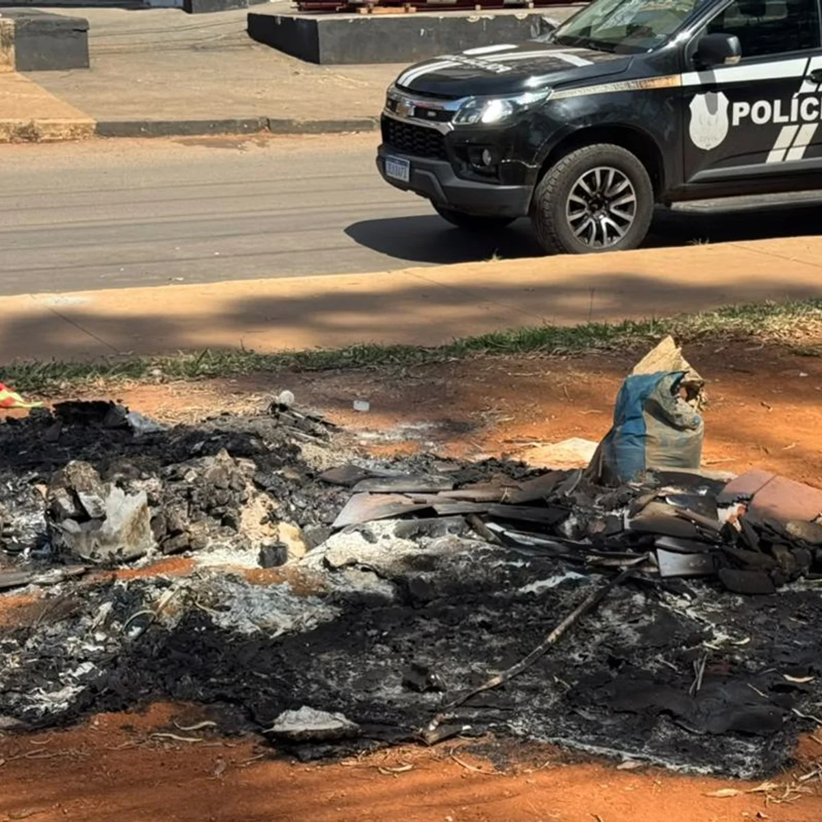 Borracheiro chamou a polícia ao ver bebê carbonizado: "Arrepiado até agora"