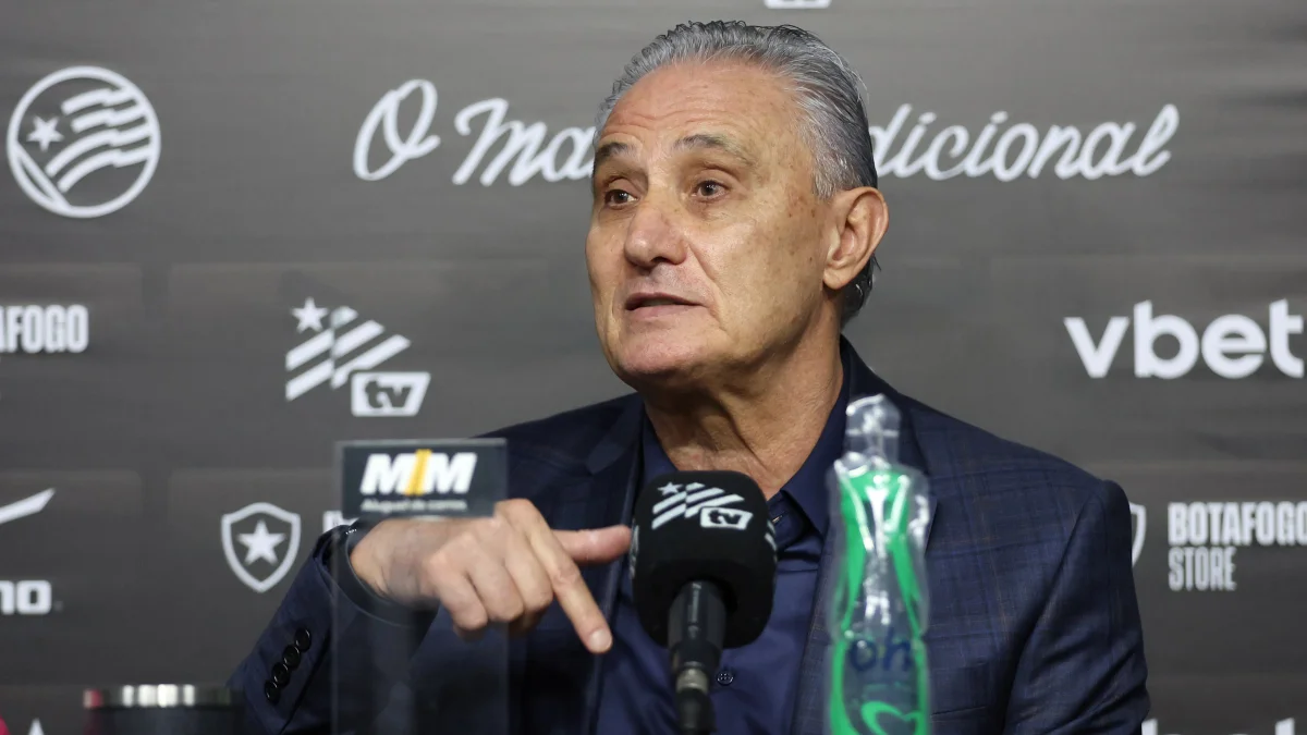 Tite é apresentando no Botafogo e diz estar readaptado ao futebol de clubes