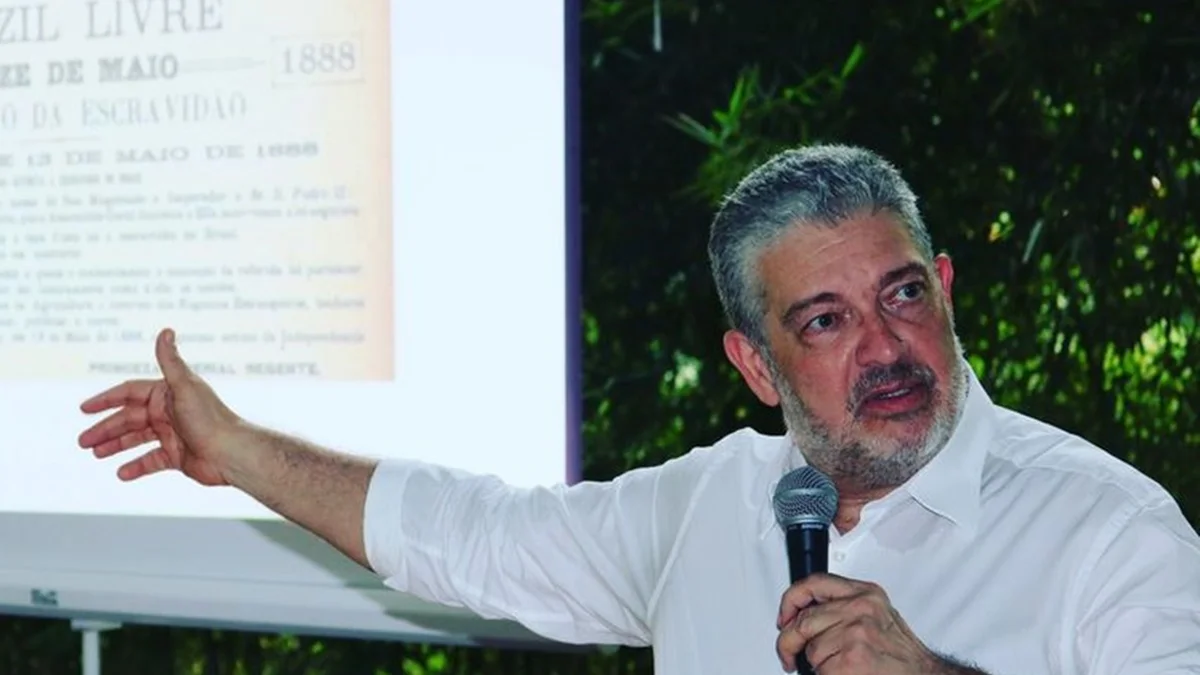 Governo anula alta honraria concedida a diplomata punido por assédio sexual