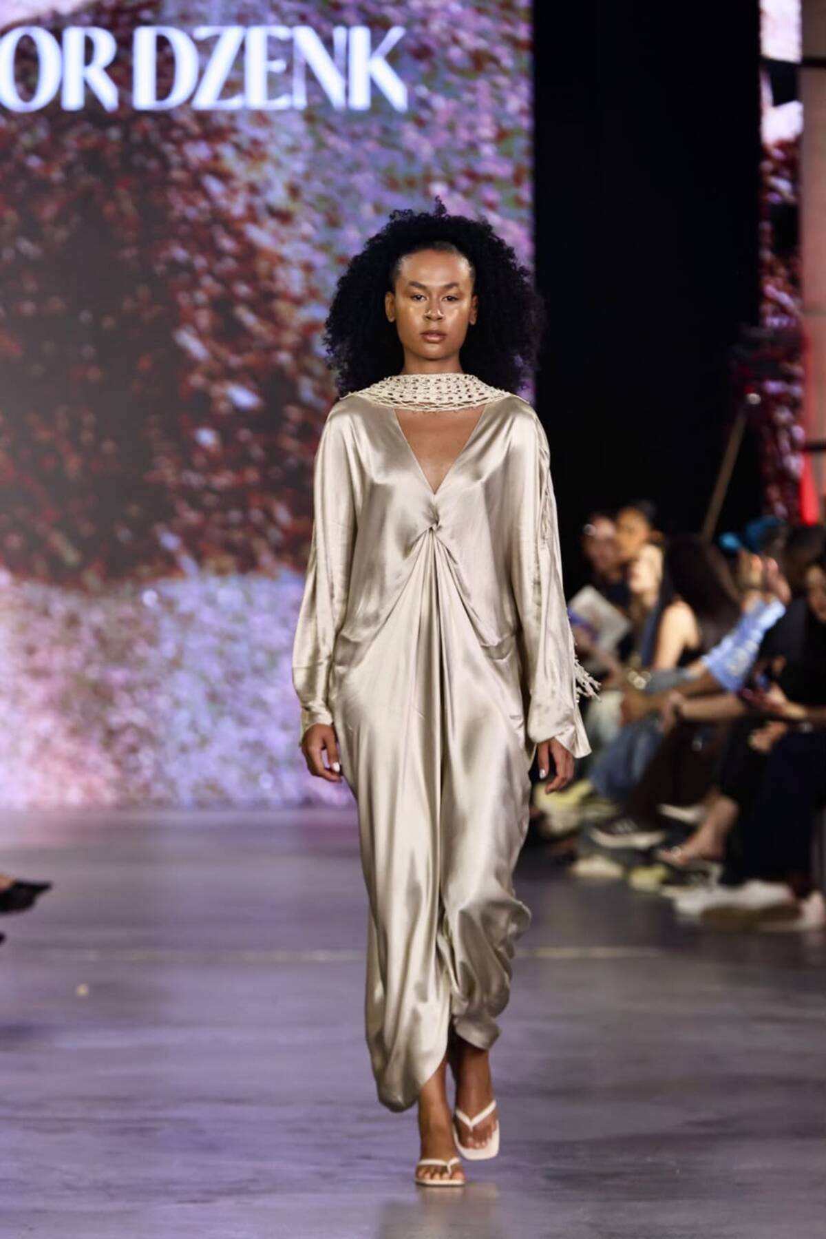 Victor Dzenk, Sun Rose e Almacor levam diversidade ao Metrópoles Catwalk