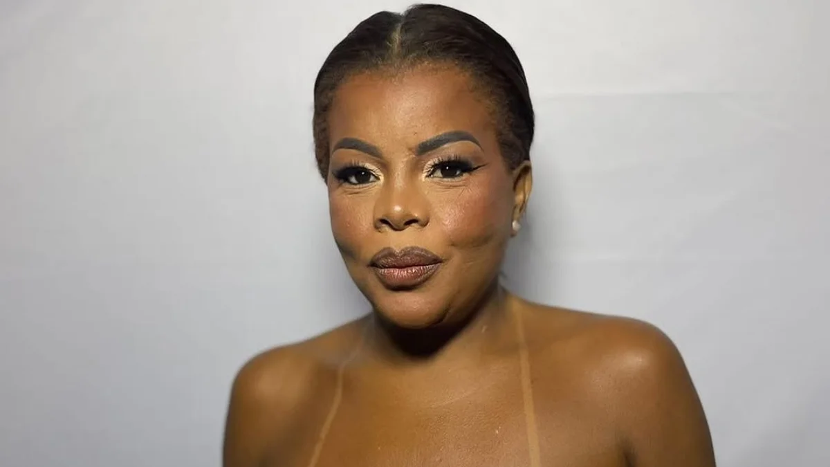 Tati Quebra Barraco grava Lula com filtro de florzinha e vídeo viraliza