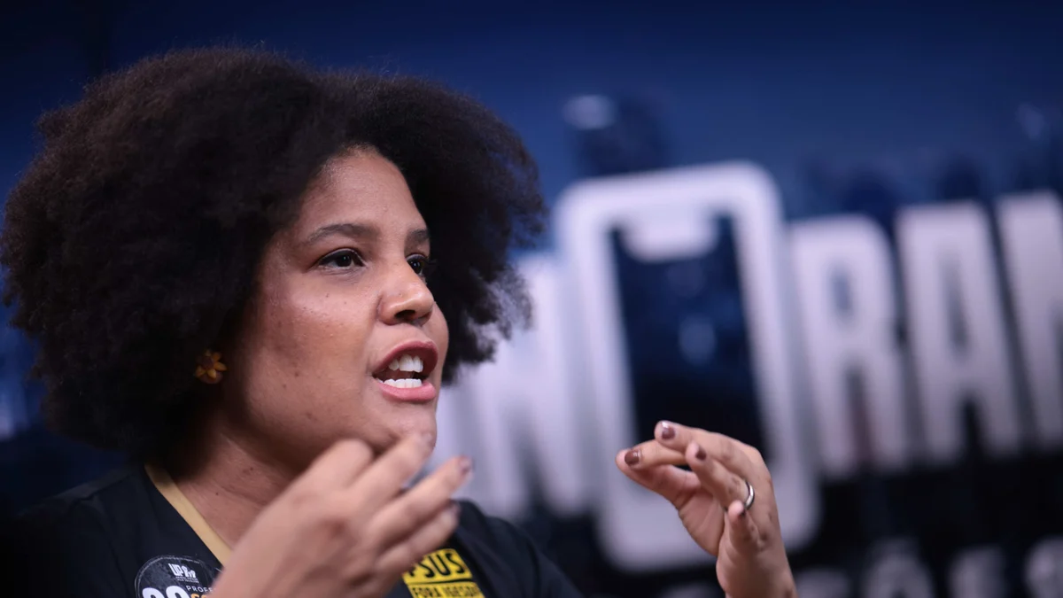 Samara Martins defende soberania no debate Metrópoles/Inteligência Ltda