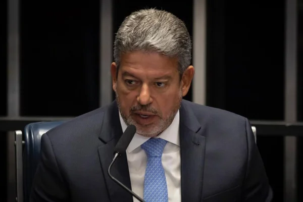 Adversários em Alagoas, Renan e Lira contratam mesma contabilidade - destaque galeria