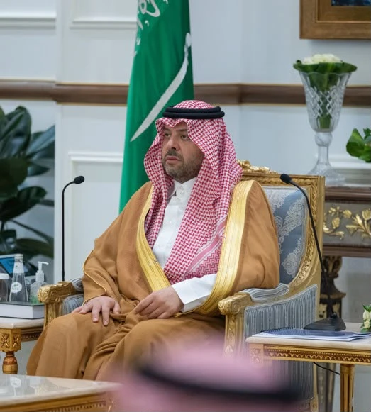 Príncipe herdeiro da Arábia Saudita oferece condolências após morte do pai do primeiro-ministro britânico