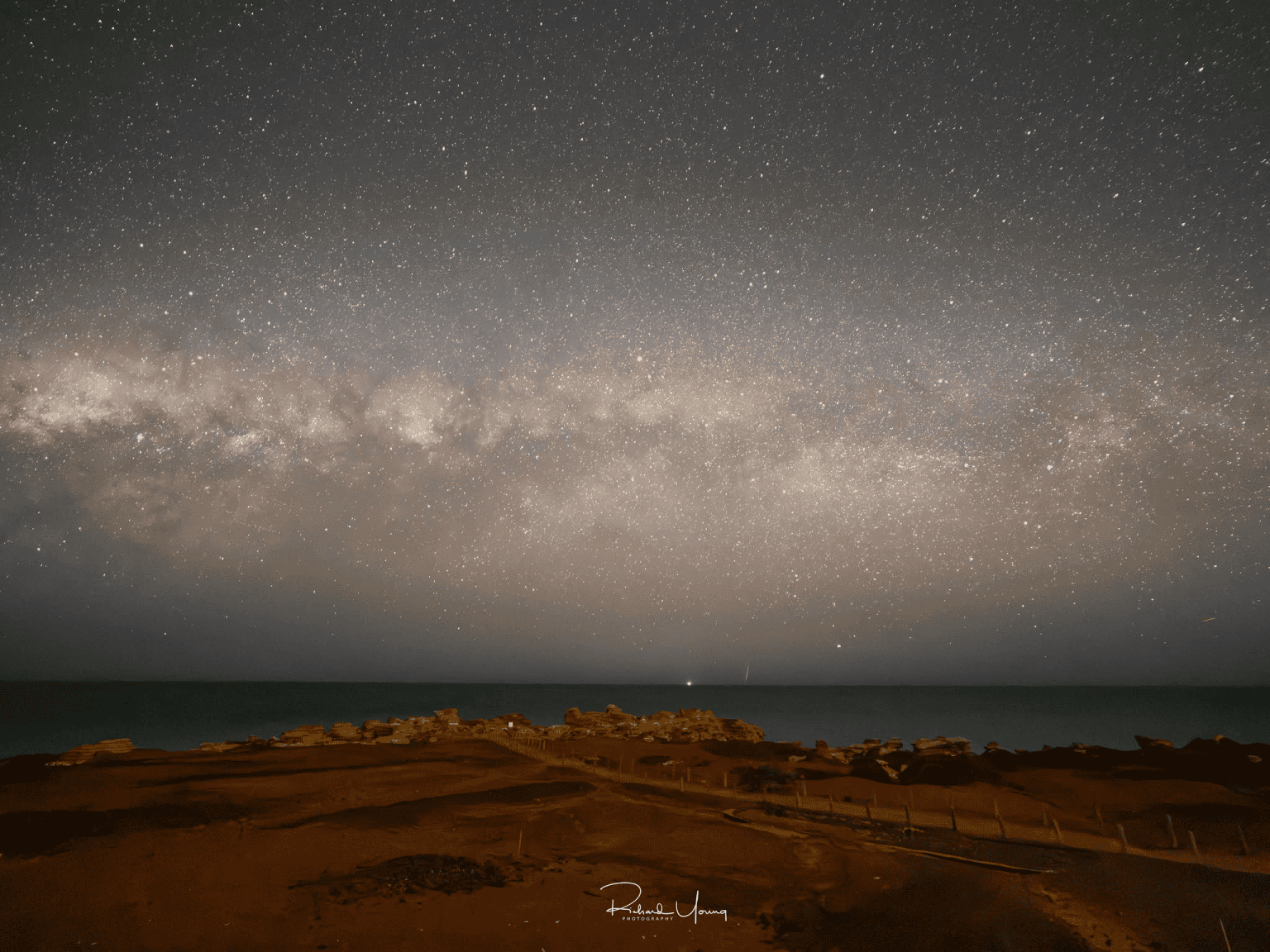 Encontros com o espaço e com a Terra nas Imagens Astronômicas da Semana