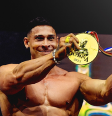O brasileiro Ramon Dino venceu uma das principais categorias do Mr. Olympia em 2025 Foto: Reprodução/Instagram
