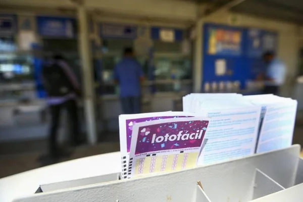 Lotofácil 3781 sorteia R$ 2 milhões nesta quarta (16/9). Veja resultado