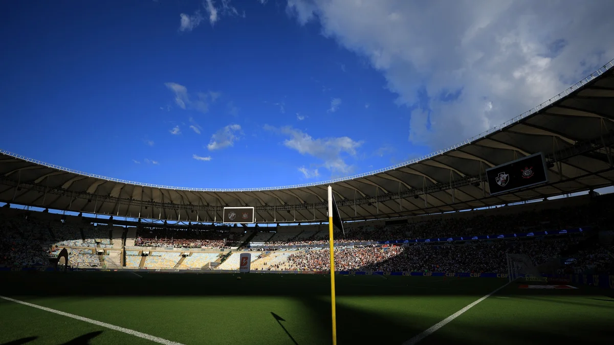 Palmeiras alfineta Flamengo após reclamações sobre o gramado do Maracanã