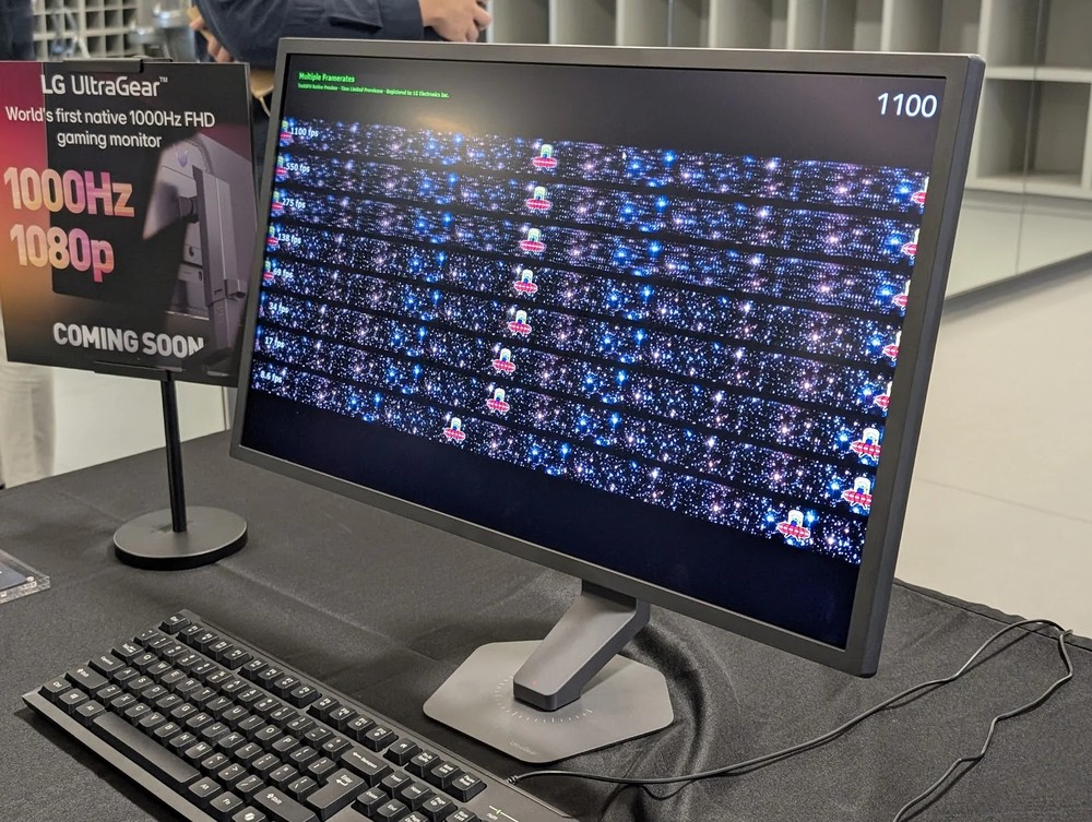 LG UltraGear 25G590B-B em demonstração — Foto: Reprodução/Reddit