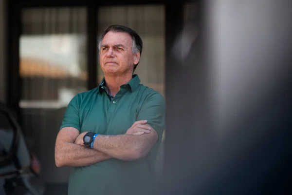 Bolsonaro informa a Moraes data para exames de sangue em domiciliar