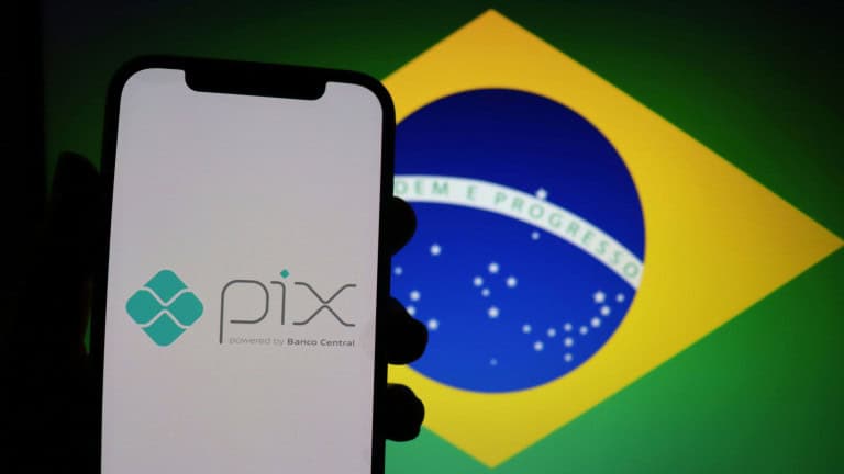 Pix Automático poderá ser usado em contas-salário e novas regras contra fraudes começam a entrar em vigor