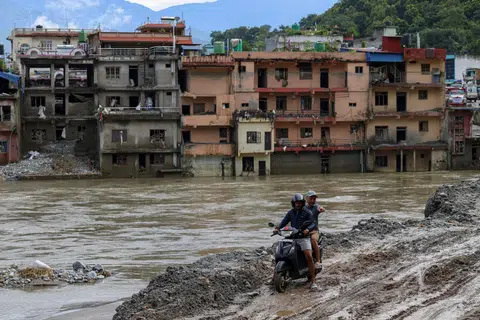 Mudanças climáticas provavelmente ajudaram a desencadear o colapso de geleiras no Nepal, dizem cientistas
