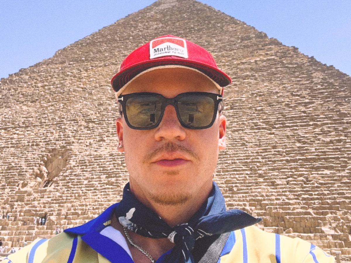 Macklemore doa 1 milhão de dólares à Palestina após deixar turnê de Ed Sheeran e desafia empresário