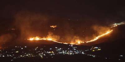 Inc&ecirc;ndios consomem florestas nos arredores de Kfar Shouba, sul do L&iacute;bano, ap&oacute;s ataques israelenses, em 5 de agosto de 2026. Foto: AFP - - / RFI