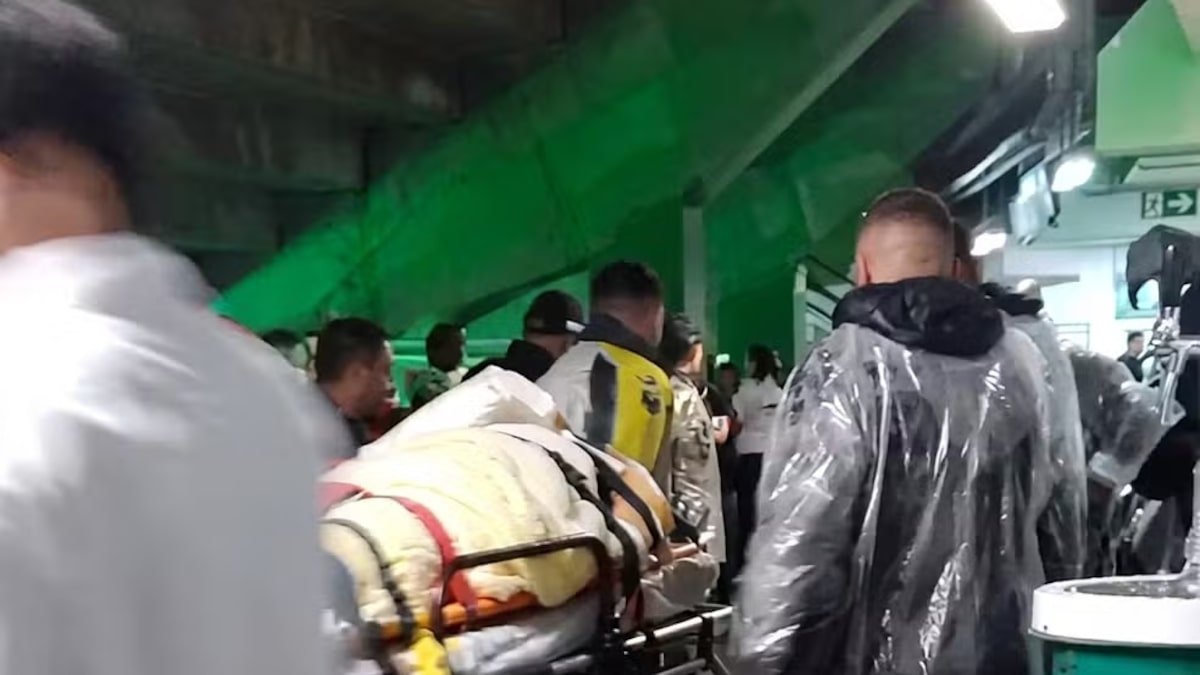 Torcedor despenca de arquibancada no Couto Pereira durante clássico entre Coritiba e Athletico