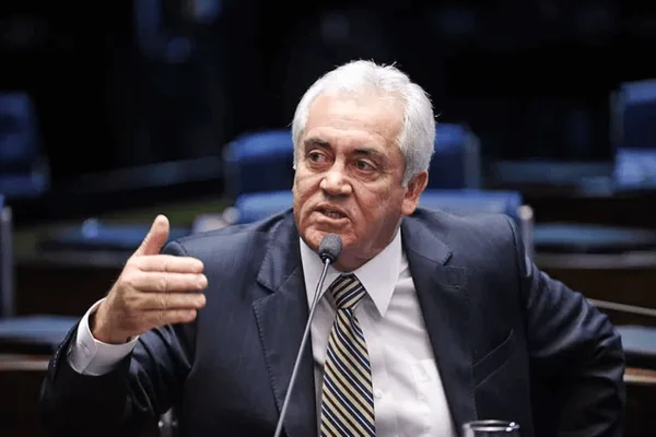 Presidente da CCJ mantém defesa de Messias no STF: “Criticam até Jesus” - destaque galeria