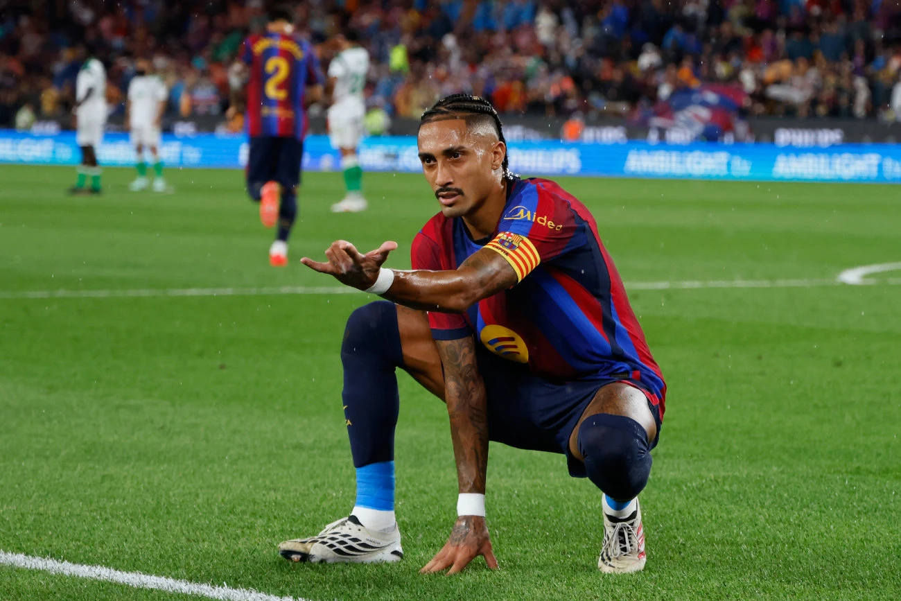 Príncipe herdeiro da Arábia Saudita oferece condolências após morte do pai do primeiro-ministro britânico