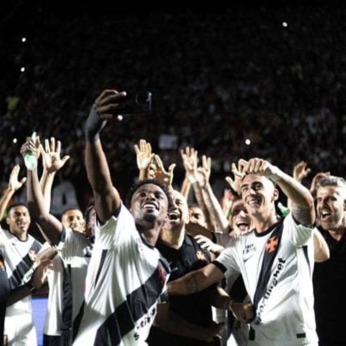 Empate pode tirar o Vasco da zona de rebaixamento do Brasileiro