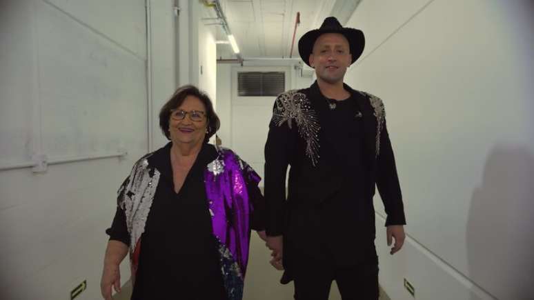 Dona Déa Lúcia diz que viu Paulo Gustavo três vezes após a morte do filho