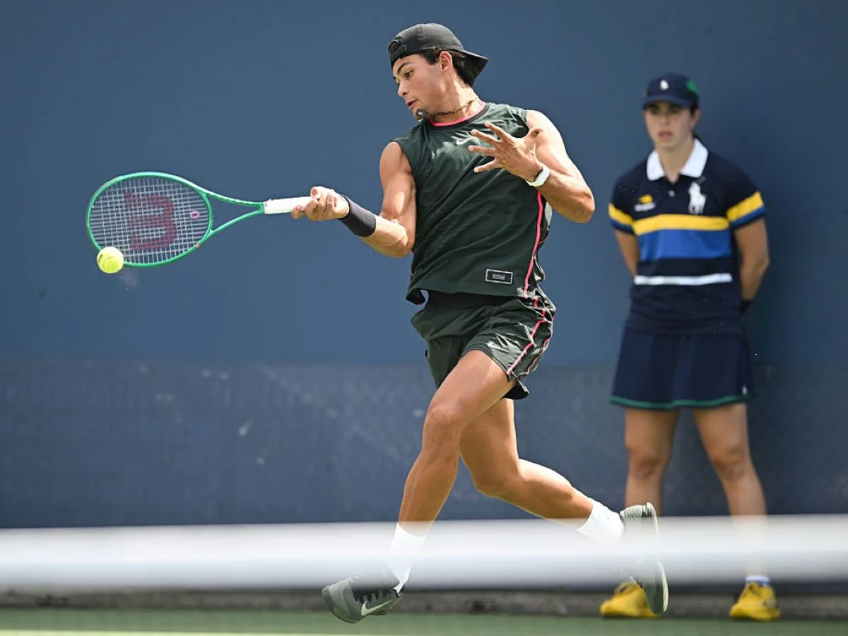 Guto Miguel vence Thilo Behrmann e está na final do US Open juvenil