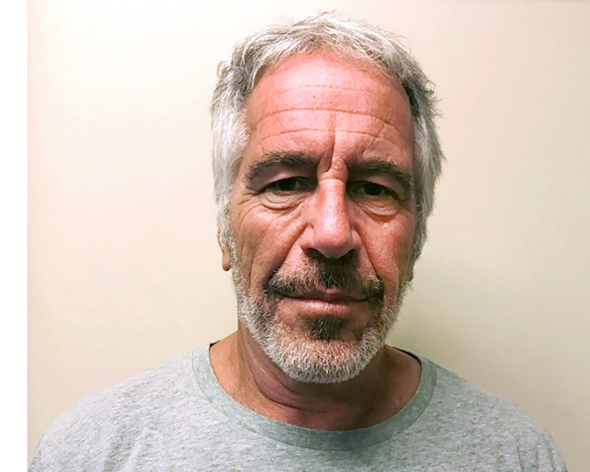 Mulher se declara culpada por obter fraudulentamente US$ 750.000 do fundo de vítimas de Epstein