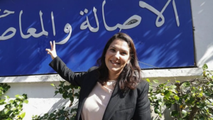 A primeira primeira-ministra do Marrocos fica entre o rei, os clérigos e as feministas