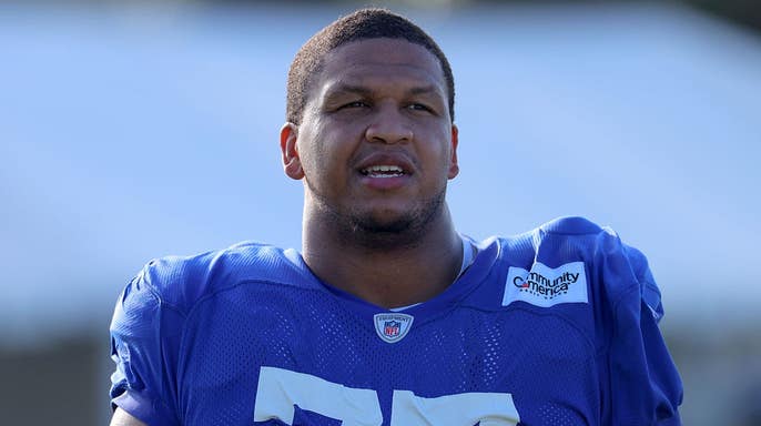 O tackle dos Rams, Alaric Jackson, ganha recurso e faltará apenas um jogo por ter socado o Bradley Chubb dos Bills