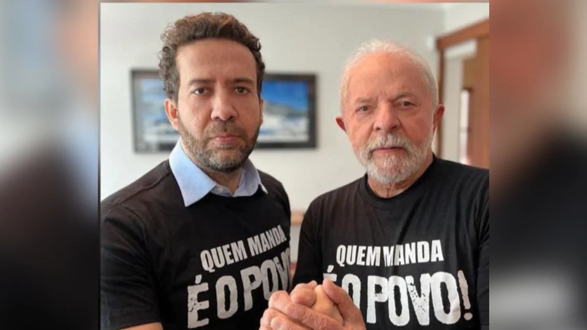 Janones quer colocar "esquerda inteira" em "Exército do Lula" no WhatsApp