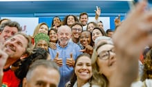 Diálogo entre Lula e deputados jovens pode representar tentativa de ‘passar bastão’, aponta analista