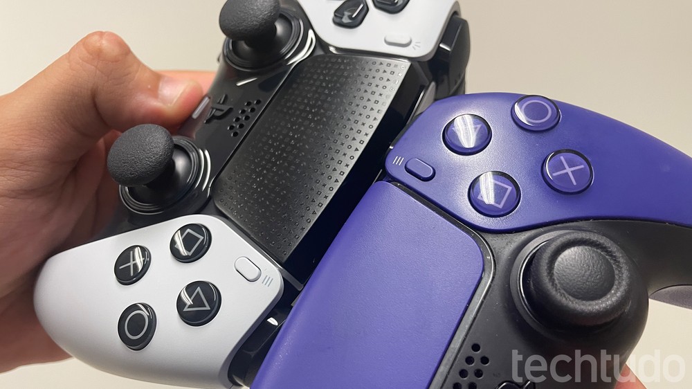 Dualsense Edge PS5 possibilita a troca de analógicos — Foto: TechTudo/Yuri Hildebrand