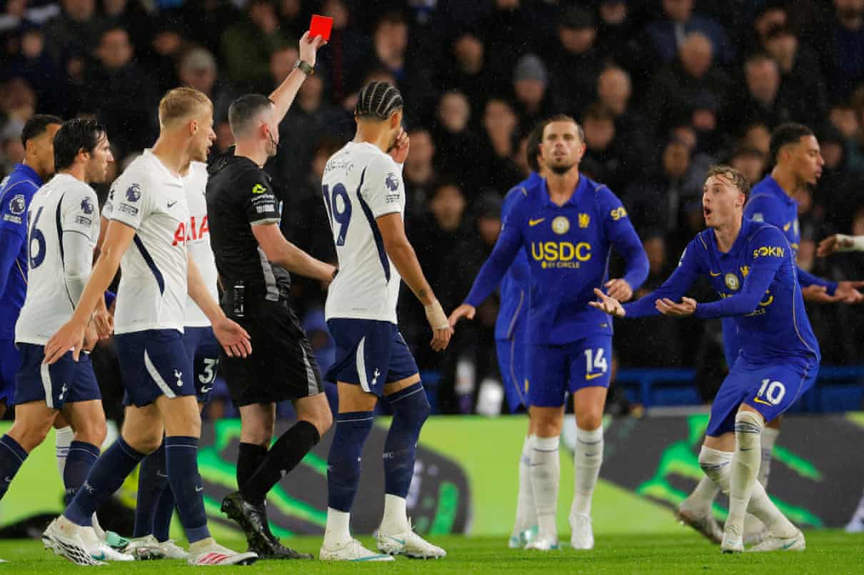 O Tottenham surpreende o Chelsea pela segunda vitória consecutiva na liga enquanto Cole Palmer é expulso