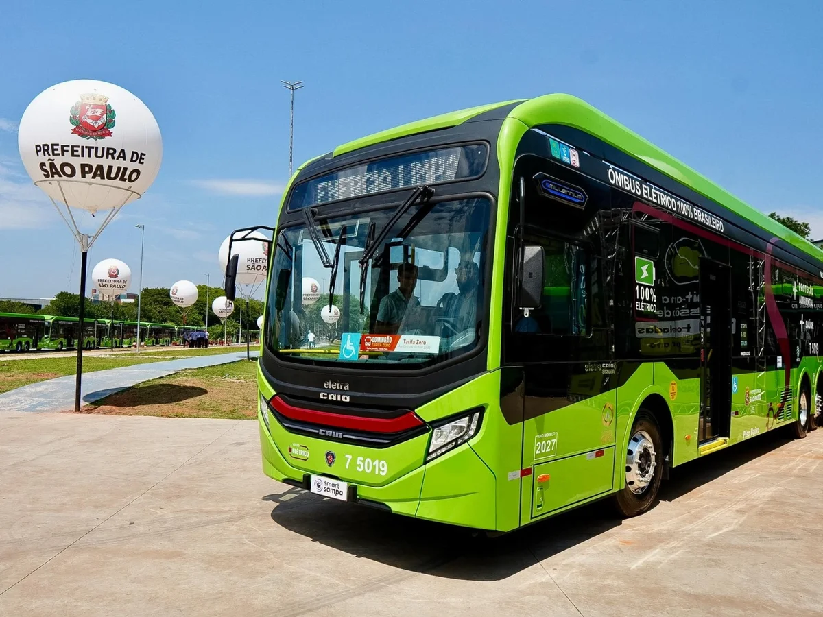 TRE determina 100% da frota, mas eleitores denunciam demora de ônibus em SP