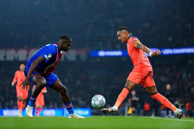 PSG vence Barcelona e mantém 100% de aproveitamento na Champions