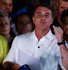 Flávio Bolsonaro está nos Estados Unidos após fugir do Brasil Foto: WILTON JUNIOR / Estadão