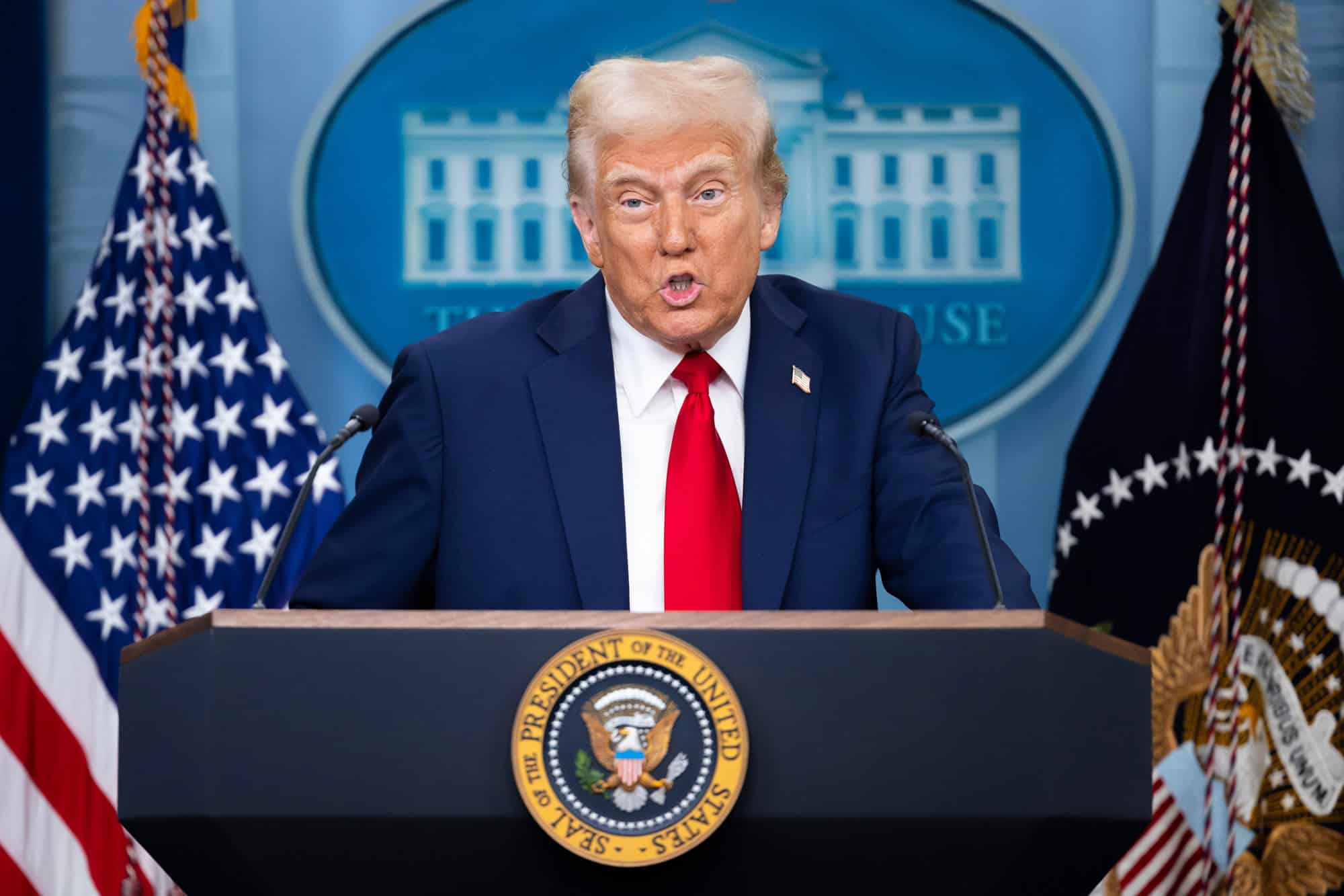 Trump diz que quem usar “inteligência artificial” será inimigo da Casa Branca