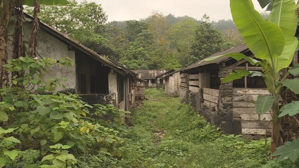A ponte que desligou o distrito de Lembá em 2021 ainda sem obras de construção