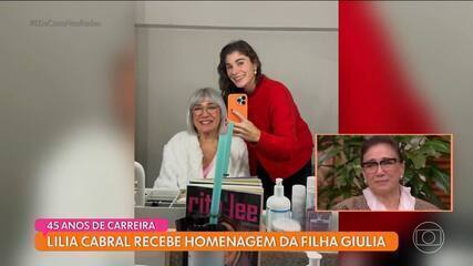 Lilia Cabral chegou para falar dos sucessos da carreira