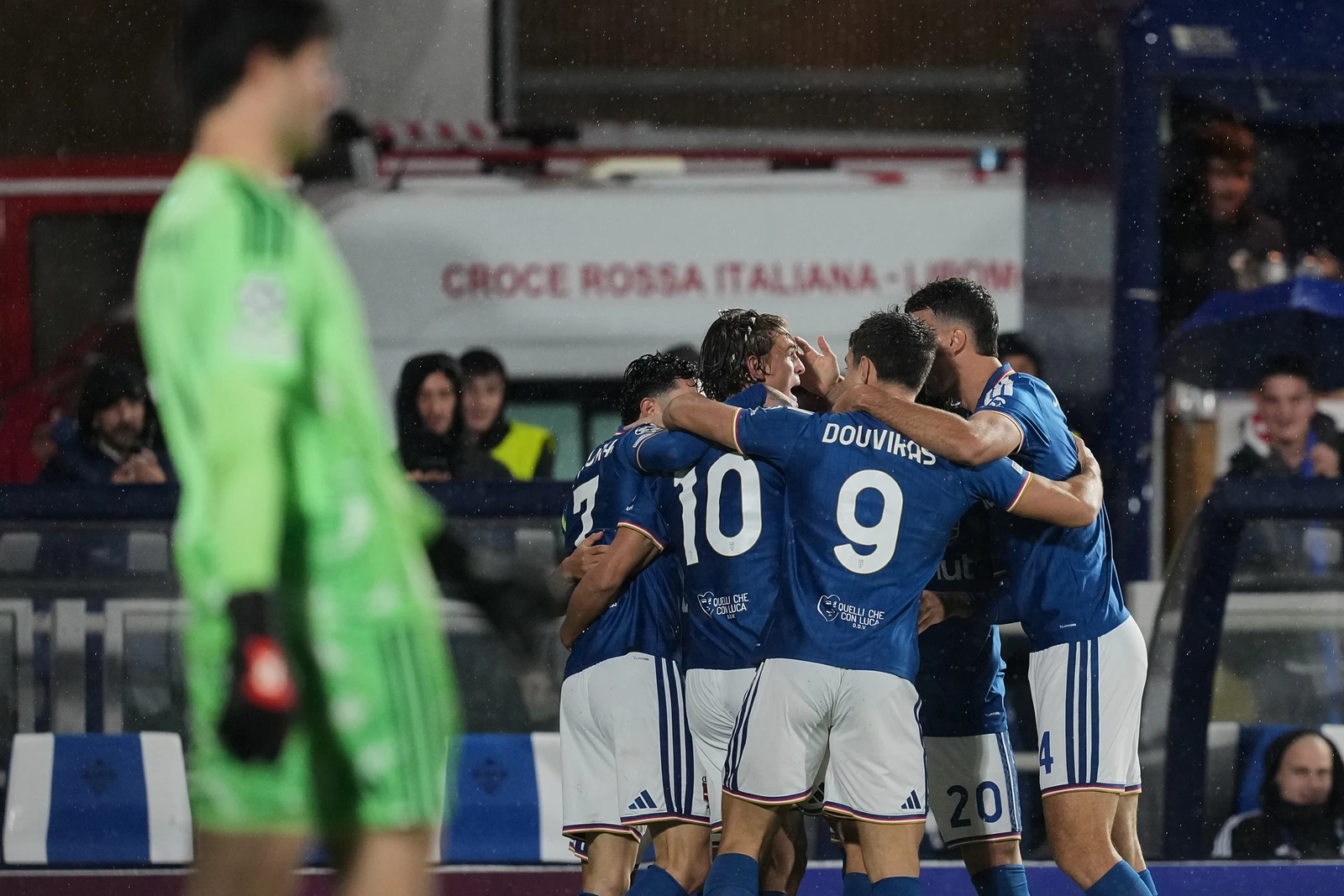 A crise do Manchester United se aprofunda com derrota por 4-1 contra o novo da Champions League, Como