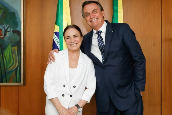 Regina Duarte questiona reeleição de Lula: “Vai ficar por isso mesmo?” - destaque galeria