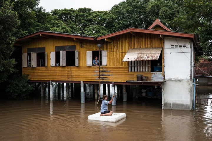 Deluge por design: aldeias tailandesas inundadas para proteger a capital