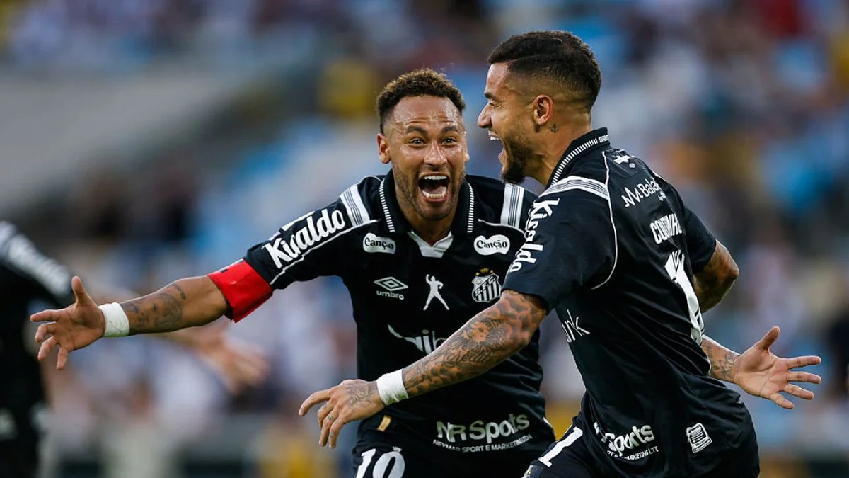 Brasileirão: Santos bate o Fluminense com gols de Gabigol e Coutinho