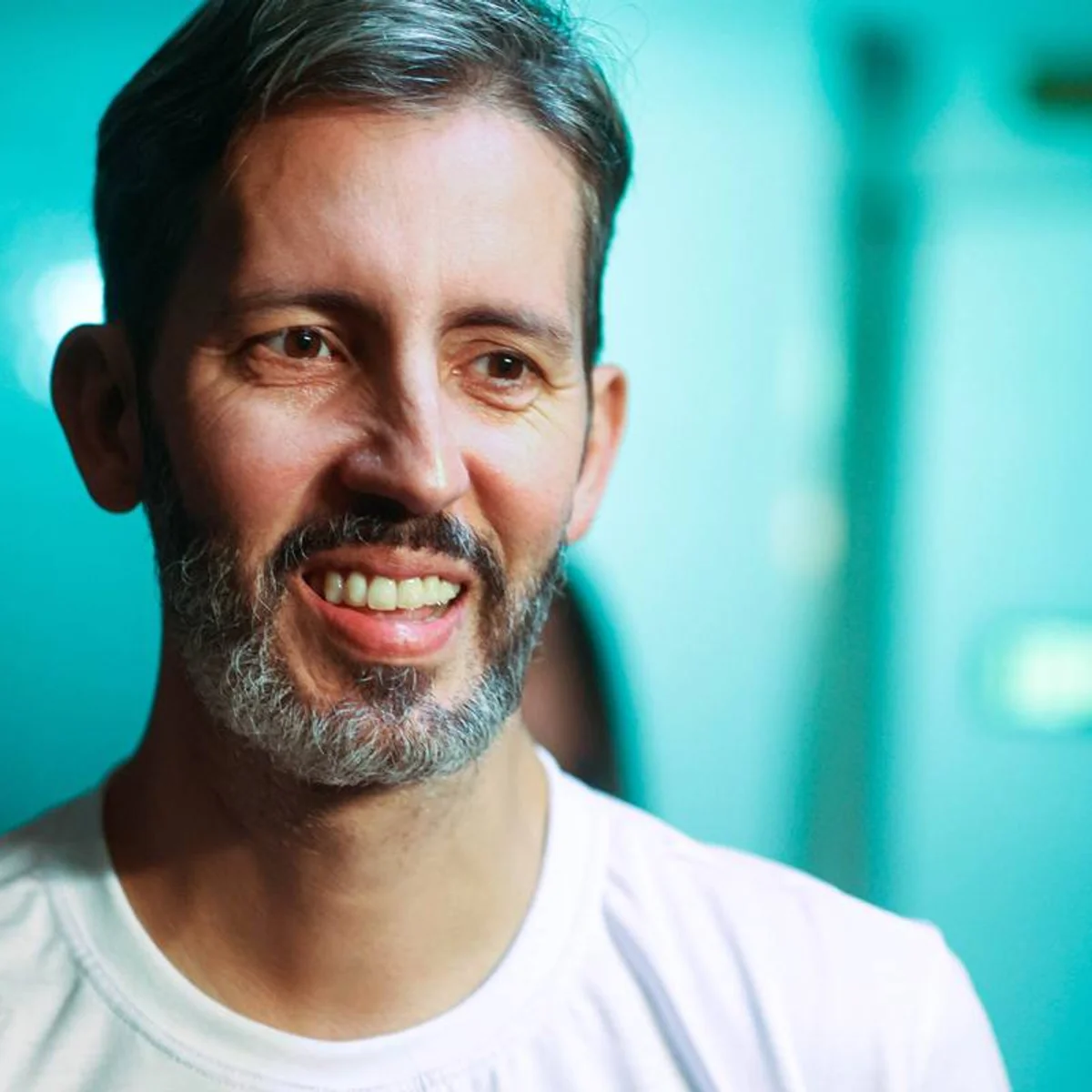 Grass aposta no apoio de deputados de esquerda eleitos para vencer eleição