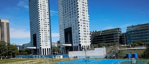 Tras años de disputa, un tradicional colegio inauguró un polideportivo en Puerto Madero