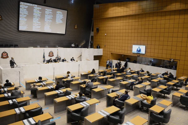 Deputados evangélicos não se reelegem, e bancada perde força na Alesp