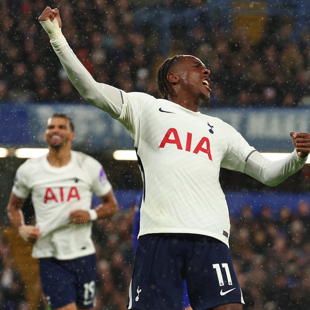 O Tottenham surpreende o Chelsea pela segunda vitória consecutiva na liga enquanto Cole Palmer é expulso